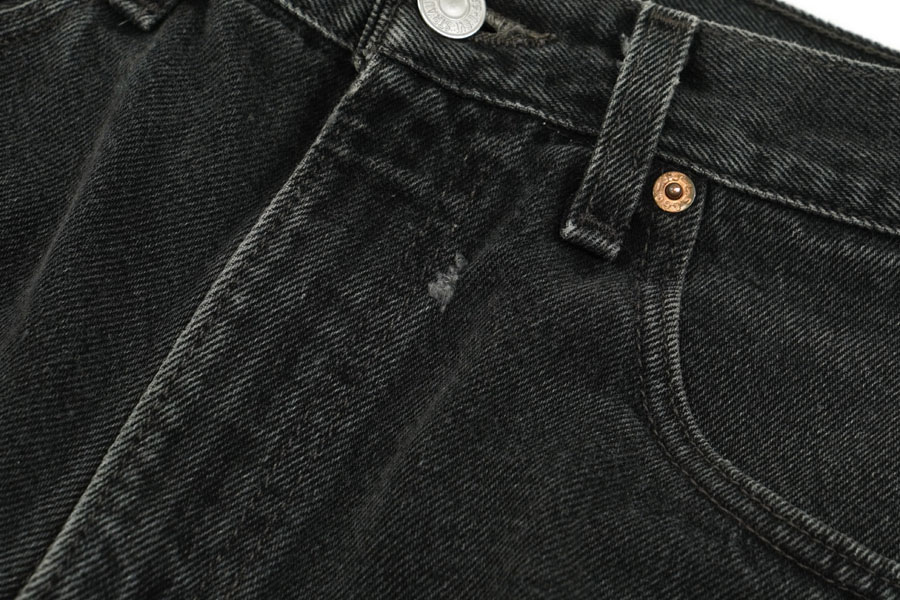 90'S LEVI'S 550 BLACK DENIM SHORTS (SIZE.W32 L00) MADE IN USA