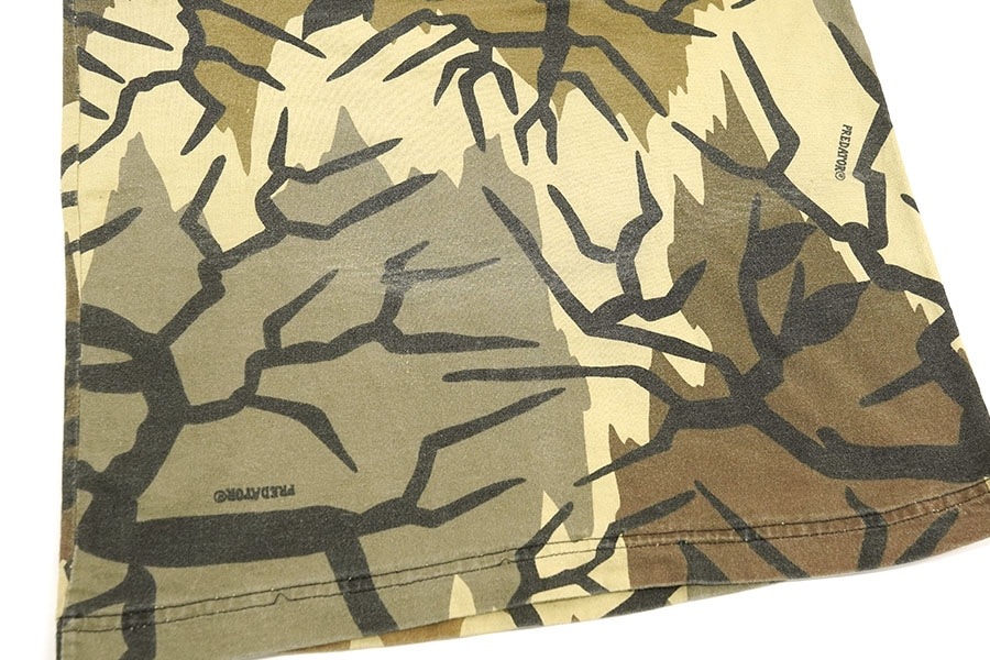 90's PREDATOR CAMOUFLAGE L/S ポケットTシャツ 表記(M) USA製