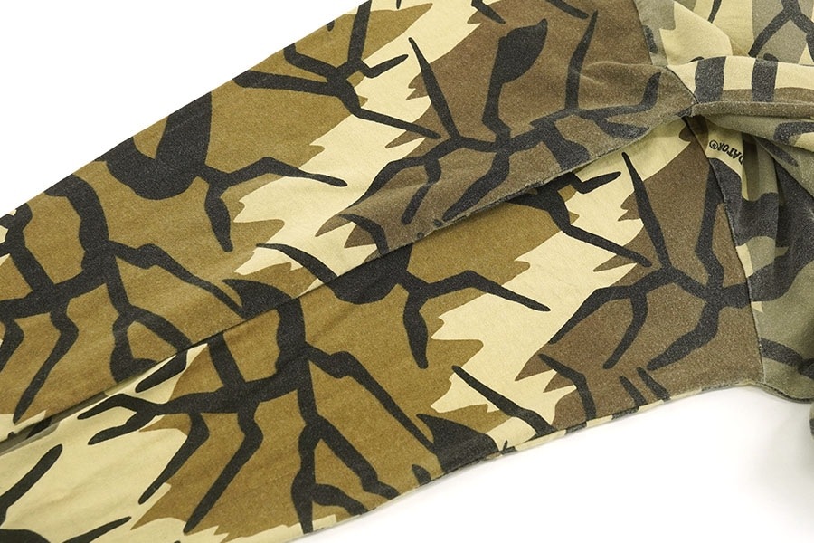 90's PREDATOR CAMOUFLAGE L/S ポケットTシャツ 表記(M) USA製