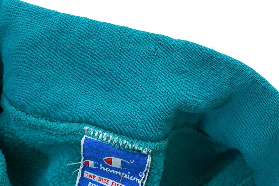 90'S CHAMPION HALF ZIP SWEAT SHIRT (SIZE. ONE SIZE FITS ALL) MADE IN USA