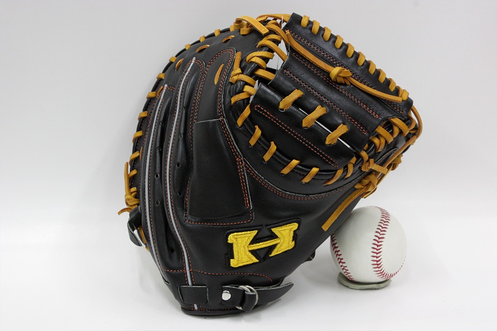 新品未使用　キャッチャーミット　軟式　ハイゴールド　己極シリーズ okg-610m1.jpg