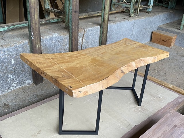 【121cm×48cm】テーブル　天板　無垢材 121cm×48cm】テーブル 天板 無垢材 一枚板 トチ 栃 無垢 天板