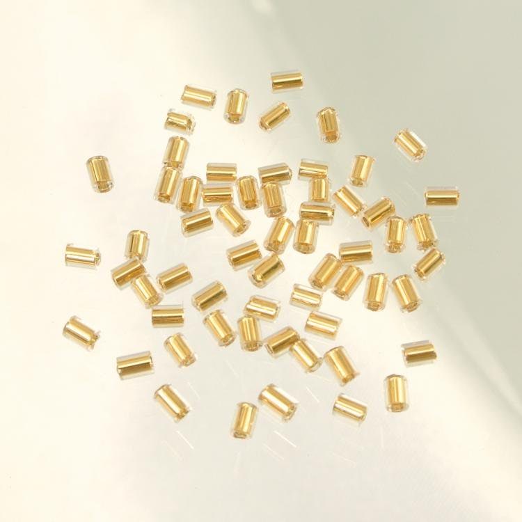 チェコビーズ ビューグル2.2/1.8ミリ 純金インライン【シードビーズ/ビューグル/2.2×1.8mm/アクセサリーパーツ/ハンドメイドパーツ】|シードビーズ|チェコビーズ