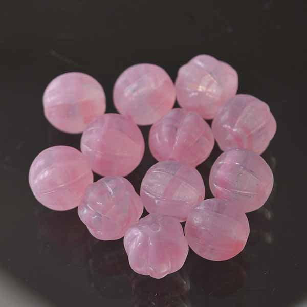 チェコビーズ パンプキン８ミリ ライトピンク【プレストビーズ変形/パンプキン/8mm/アクセサリーパーツ/ハンドメイドパーツ】|プレストビーズ変形|チェコビーズ