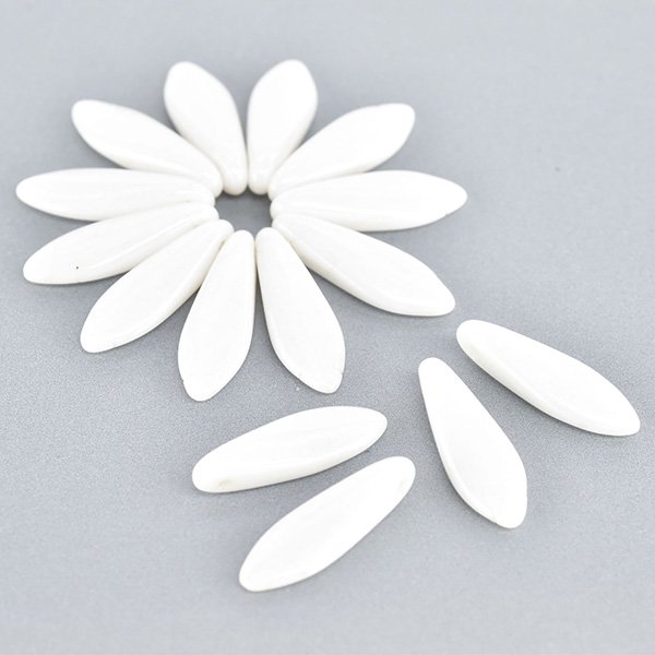 チェコビーズ ダガー 5/1 6mm スノーホワイト 12個 プレストビーズ ガラス ビーズ アクセサリー ハンドメイド パーツ 手芸|プレストビーズ変形|チェコビーズ