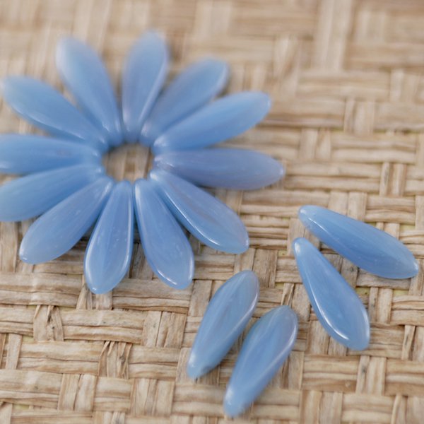 チェコビーズ ダガー 5/1 6mm ミルキーブルー プレストビーズ ガラス ビーズ アクセサリー ハンドメイド パーツ 手芸|プレストビーズ変形|チェコビーズ