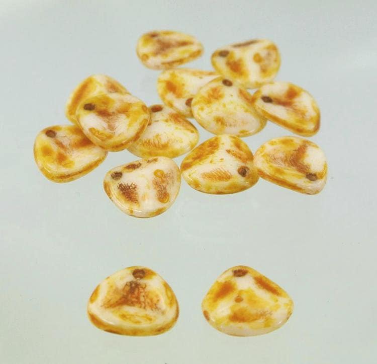 【アウトレット】チェコビーズ ローズペタル 8/7mm アラバスタートラバティン プレストビーズ ガラス ビーズ アクセサリー ハンドメイド パーツ 手芸|プレストビーズ変形|チェコビーズ