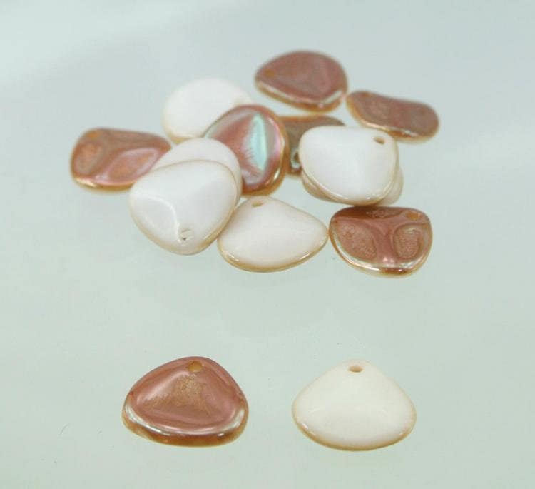 チェコビーズ ローズペタル 8/7mm アラバスタービーナス【プレストビーズ変形/ローズペタル /アクセサリーパーツ/ハンドメイドパーツ】|プレストビーズ変形|チェコビーズ