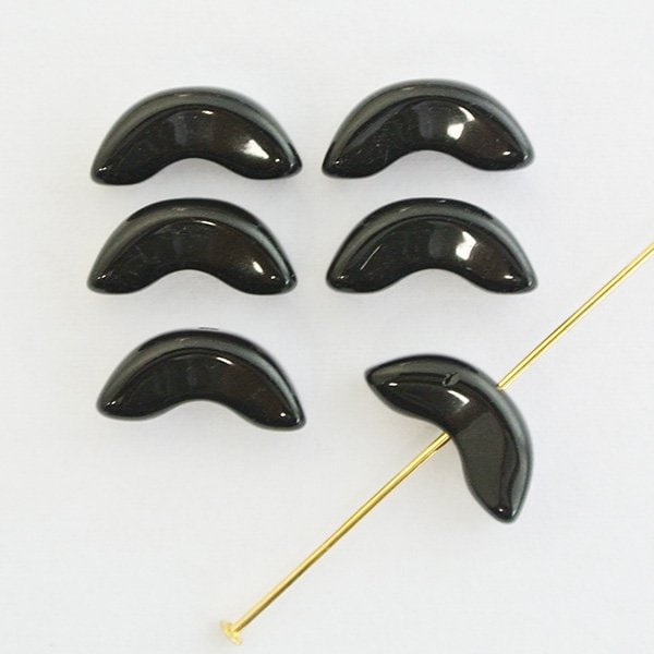 【アウトレット】【再入荷】チェコビーズ エンジェルウィング 15x5mm ブラック 6個【プレストビーズ変形/プレストビーズ変形その他/アクセサリーパーツ/ハンドメイドパーツ】|プレストビーズ変形|チ