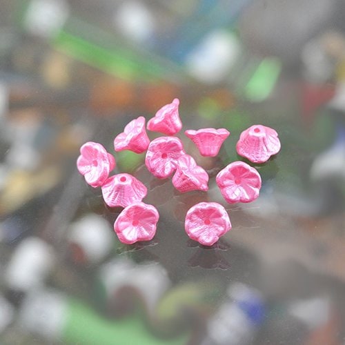 チェコビーズ ベルフラワー7/5mm ストロベリーピンクパール フラワー&リーフ ガラス ビーズ アクセサリー ハンドメイド パーツ 手芸|フラワー&リーフ|チェコビーズ
