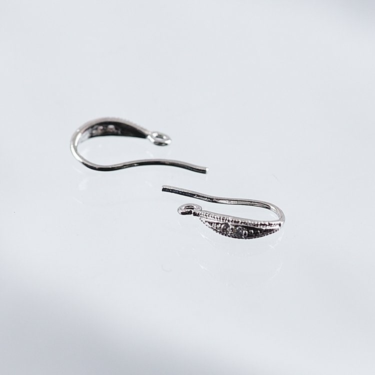 大人気 キュービックジルコニア フック ピアス カン付 11mm シルバー