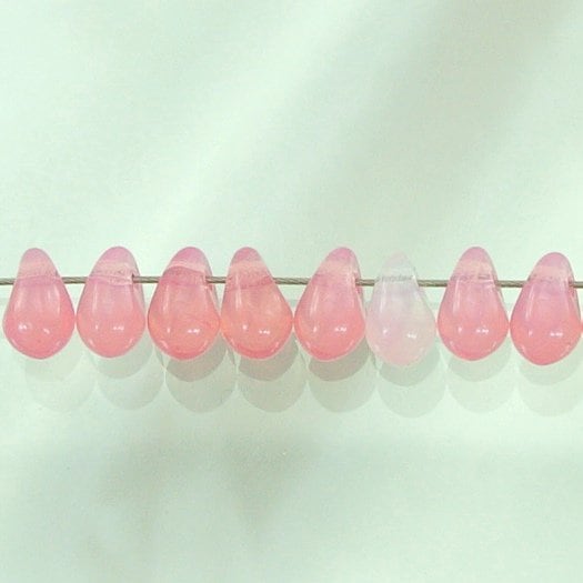 チェコビーズ ＰＢドロップ4/6ミリ ピンクオパール【プレストビーズ変形/ドロップ/4×6mm】|プレストビーズ変形|チェコビーズ