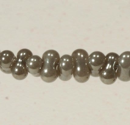 チェコビーズ ファルファーレ小 サンドベージュ【シードビーズ/ファルファーレ/2×4mm】|ファルファーレ|チェコビーズ