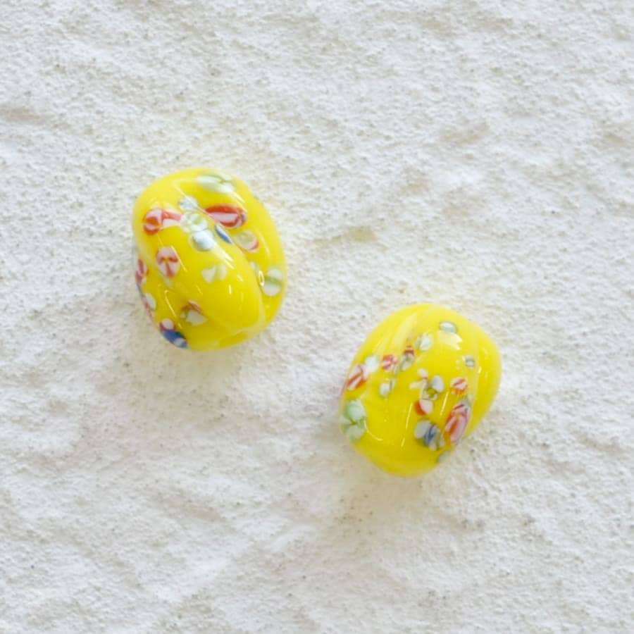 トンボ玉 メロン 約12×8mm イエロー 手芸 ハンドメイド 材料 アクセサリー パーツ チェコビーズ ガラスビーズ ビーズ|プレストビーズ変形|チェコビーズ