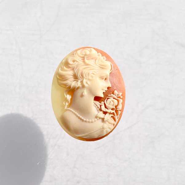 プラカメオバラ付　31x24mm　カーネリアン　右向|新商品|アクセサリーパーツ