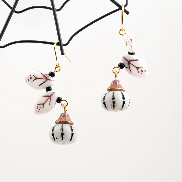 �ڥ����ȥ�åȡۥ������ӡ��� �ѥ�ץ��� �ۥ磻�ȡ��֥�å� 8��11mm 4�� �ץ쥹�ȥӡ��� �ϥ�ɥᥤ�� ��� ���� �ԥ��� �ͥå��쥹 ������ ���饹 �ӡ��� �ѡ��� ���饹�ӡ��� ���������꡼