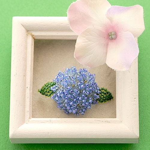 Hydrangea 紫陽花ブローチ ブルー OT-087BL 【作家：青木恵理（Blue