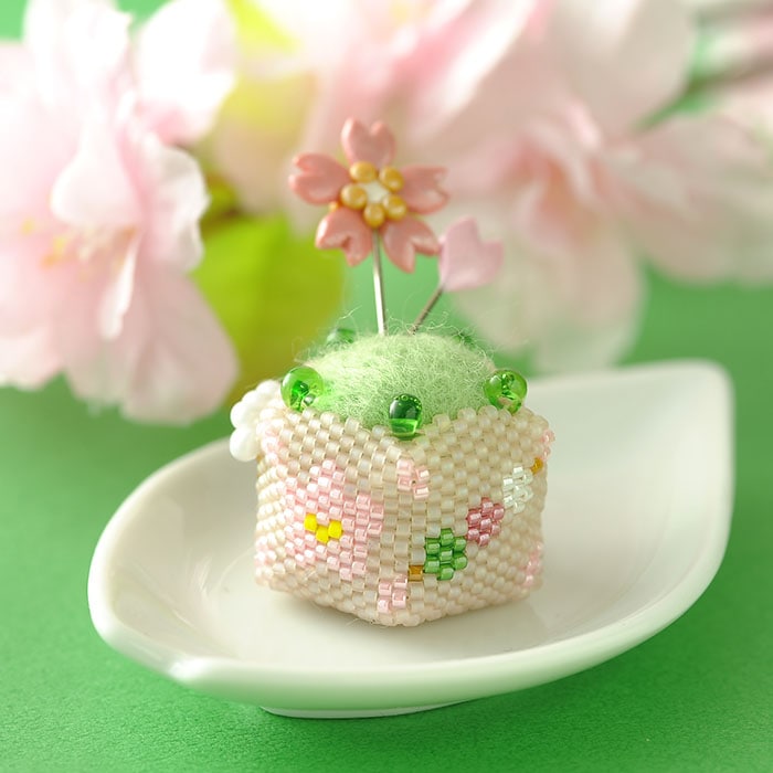 Spring pincushion～mini～ 【作家：しのはらみわ（Little”B