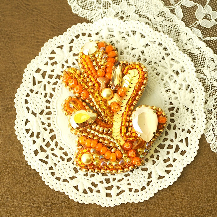 フルール橙 【ビーズ 刺繍】 【作家：有井順子】 | アイテムで