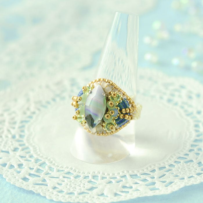 グリーンリング 【ビーズ 刺繍】 【作家：クリエシックセレクト