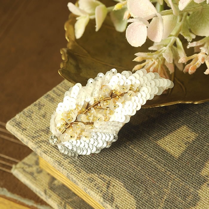 ビーズファクトリー オートクチュールビーズ刺繍キット ホワイトリーフ