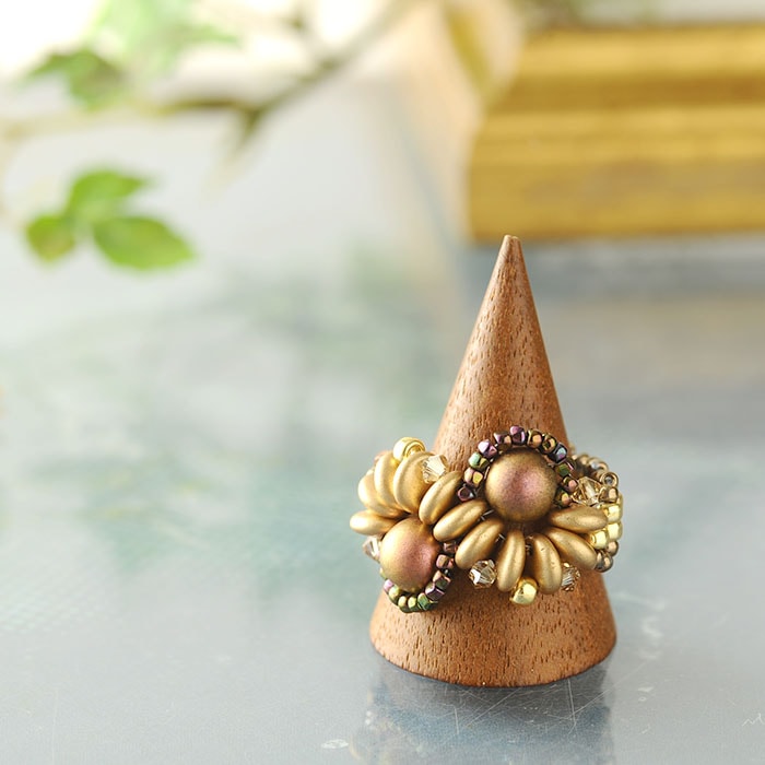 TOHO チェコメイトでつくるアクセサリー～カボションのウェーブリング