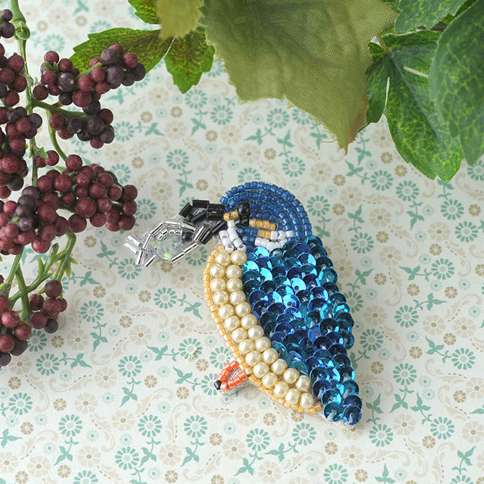 TOHO ブローチキット カワセミ食事中 YMK-1 【ビーズ 刺繍