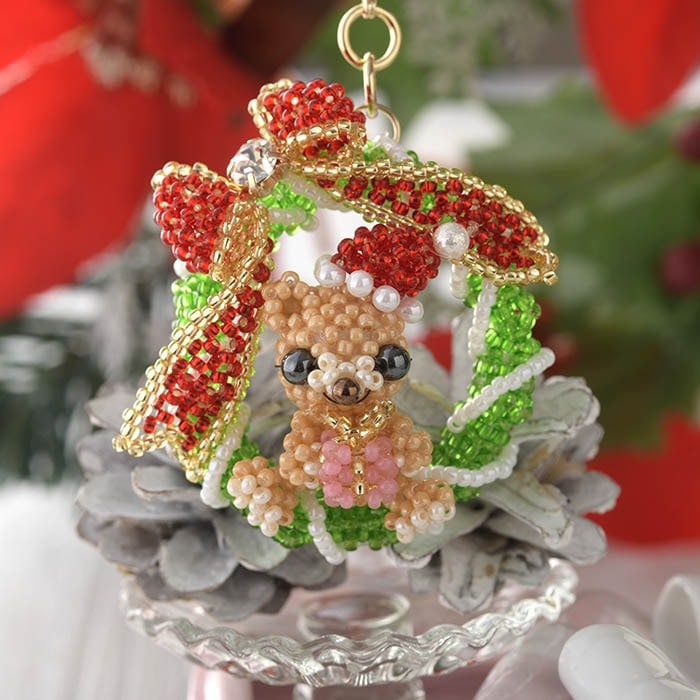 Christmasリースくま 【作家：arco iris 川崎 茉紀】 | アイテムで探す