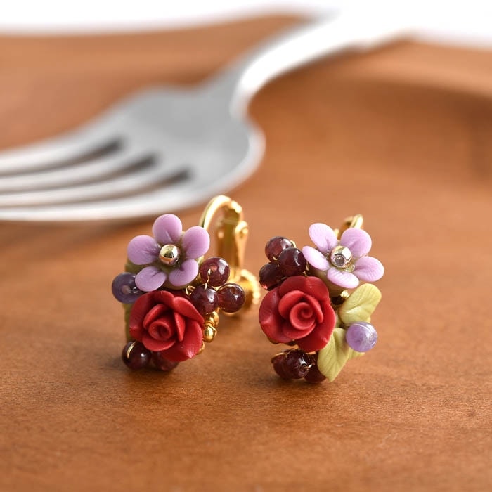 【商談中です】ハンドメイドピアス纏め売り⭐5ペアセット⭐ひと雫⭐控えめカラー 商談中です】ハンドメイドピアス纏め売り⭐5ペアセット⭐ひと雫⭐控えめ