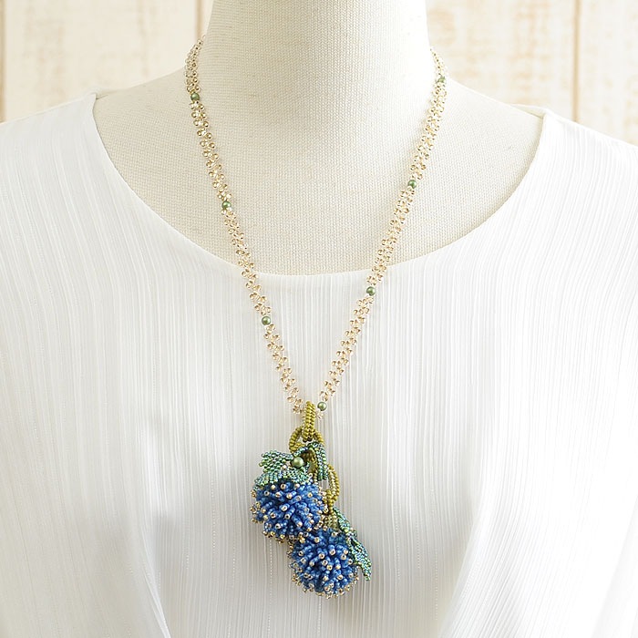 Pom-Poms���ͥå��쥹���֥롼  �ں�ȡ�����������atelier embellir�ˡ�