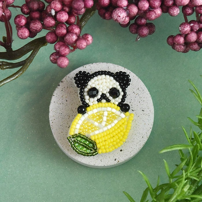 パンダの工房175 楽天市場】チリア 田川啓二 パンダ ブローチ ビーズ刺繍