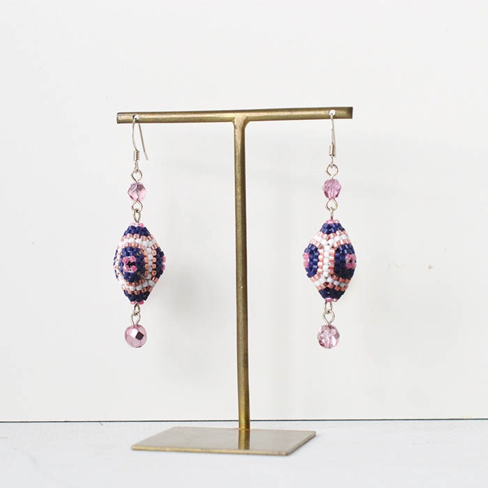 デリカビーズピアスかわいいモンスターモジャ子フリンジ#a ビーズピアス デリカビーズピアス | May-Anhel デリカビーズピアス