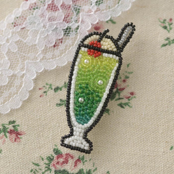 ビーズファクトリー ビーズ刺しゅうブローチキット しゅわしゅわクリームソーダ BK-585 【ビーズ 刺繍】 | アイテムで探す,アクセサリーキット, ブローチ,カジュアル | BeadsMania