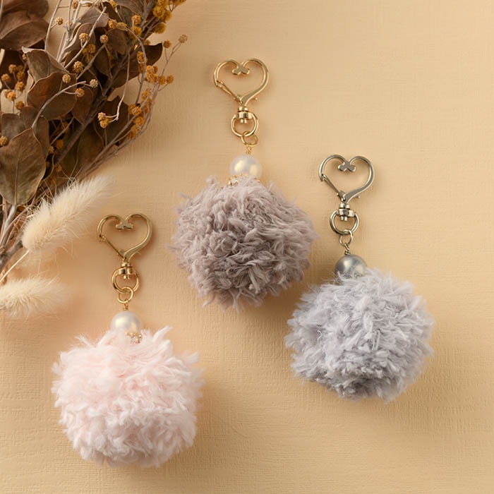 もふもふ玉のチャーム 【作家：芝裕子（Atelier Siva）】 | アイテムで