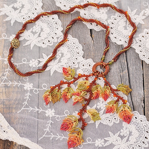 メープルネックレス 【作家：加藤保子】 | アイテムで探す