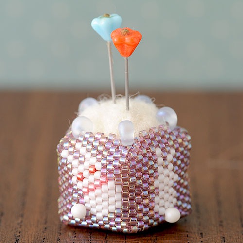 Rabbit's pincushion  K-198 �ں�ȡ����ΤϤ�ߤ��Little��B��.�ˡ�