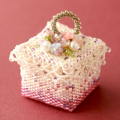 �ԥ󥯻��۲֤Υ��奨�꡼�ܥå���  �ڥӡ����ޥ˥���