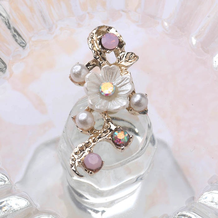 ��ƥ����� �ӥ��塼�ѡ���D  1907-07 Latief