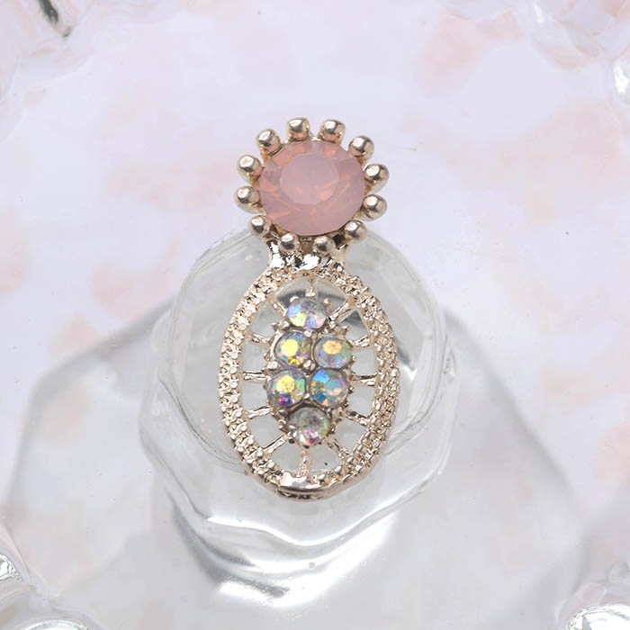 ��ƥ����� �ӥ��塼�ѡ���F  1907-09 Latief