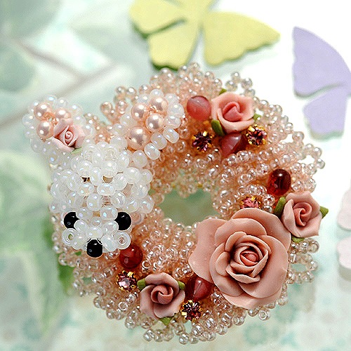 ラビ＆ローズ☆リース（ブローチ） 【作家：Lovelyカオリ～渡辺かおり