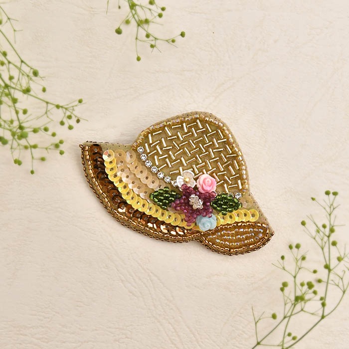 ビーズステッチと刺繍で作るブローチ～麦わら帽子～ 【作家：ビーズ