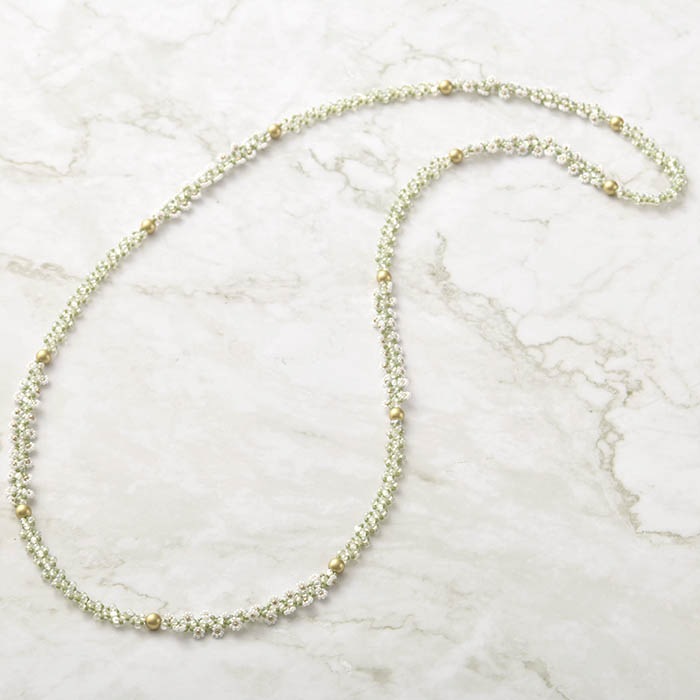 triangle daisy necklace  ںȡatelier embellirˡ