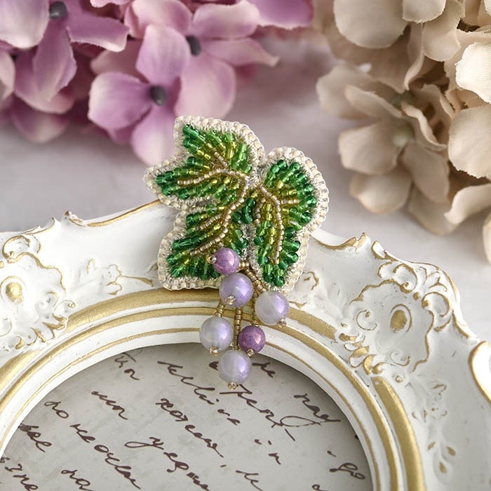 ぶどうのブローチ 【作家：歌純（インピラパルレ）】 | アイテムで探す