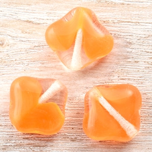 在庫限り】チェコビーズ/フラットスクエア 斜め穴 12×12mmオレンジ