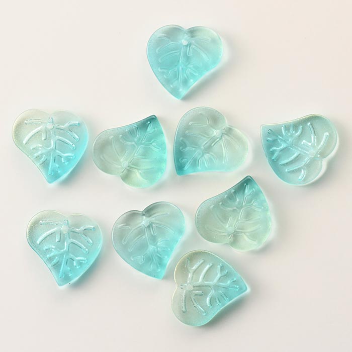 ガラスビーズ フラットリーフ 15×15×3mm アクア×ライトグリーン