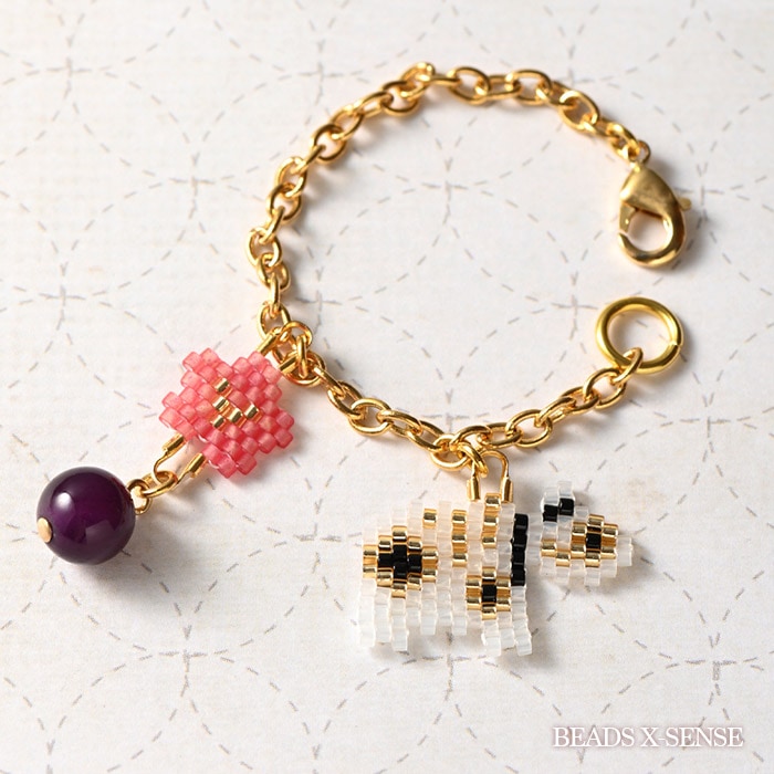 キット/シェイプドステッチモチーフ 白べこと梅のチャーム～アメジスト