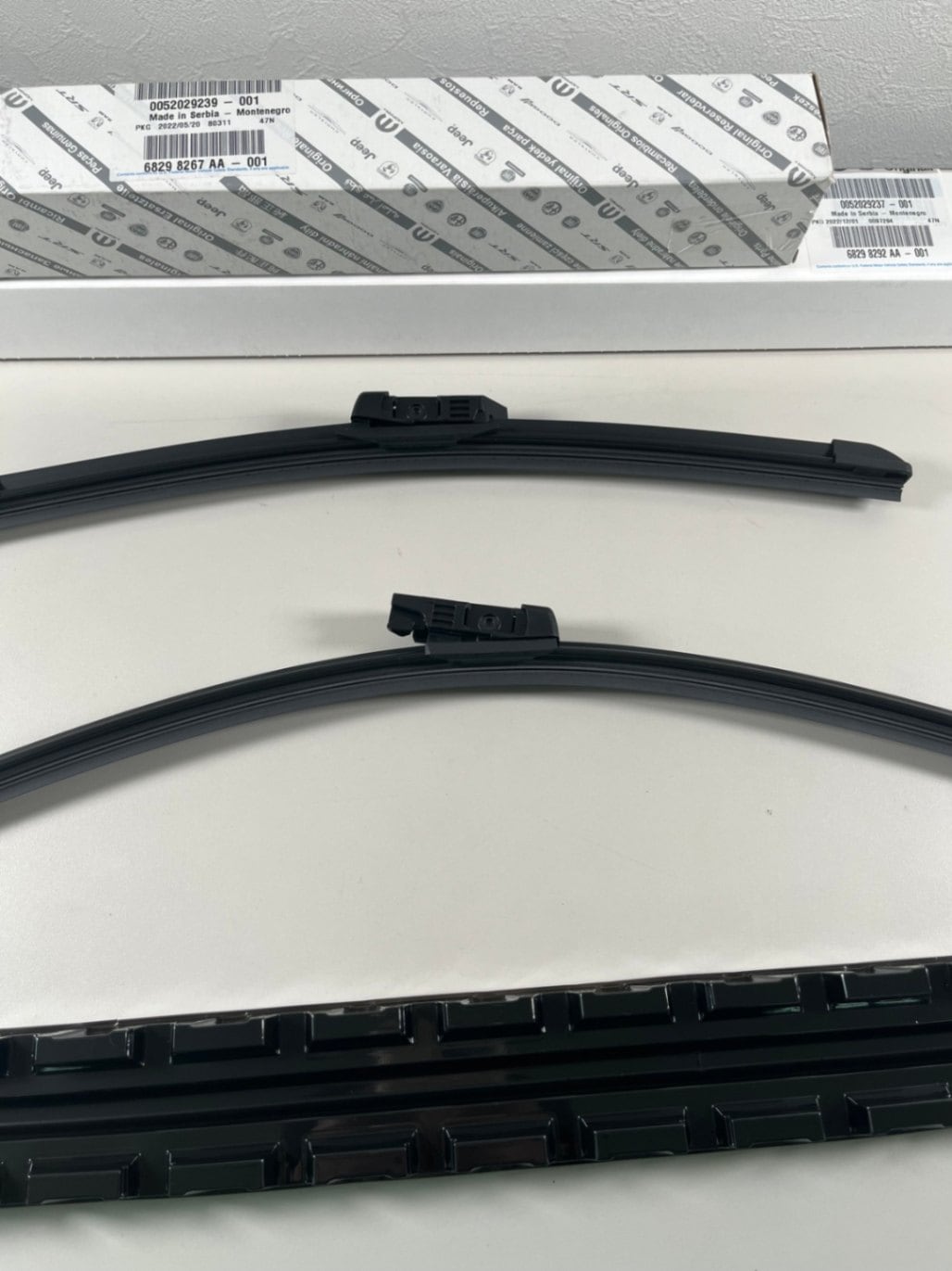 純正 フロントワイパーブレード 左右セット 52029237 52029239 FIAT 