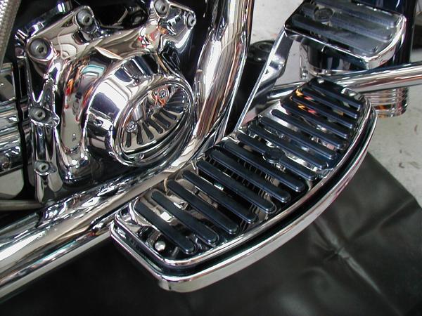 ハーレーダビッドソン フットボード クローム Footboard Adjustable Chrome With Damper for Harley