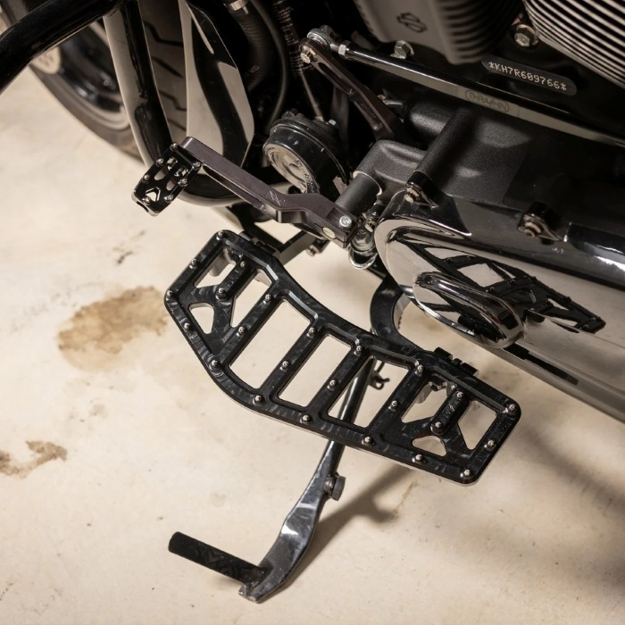 THRASHIN SUPPLY���ġ���󥰡�AGGRESSOR �ե����ܡ��� �֥�å� 1621-1235
