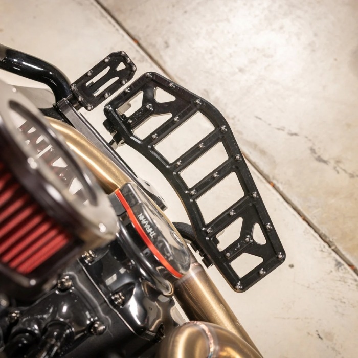 THRASHIN SUPPLY���ġ���󥰡�AGGRESSOR �ե����ܡ��� �֥�å� 1621-1235